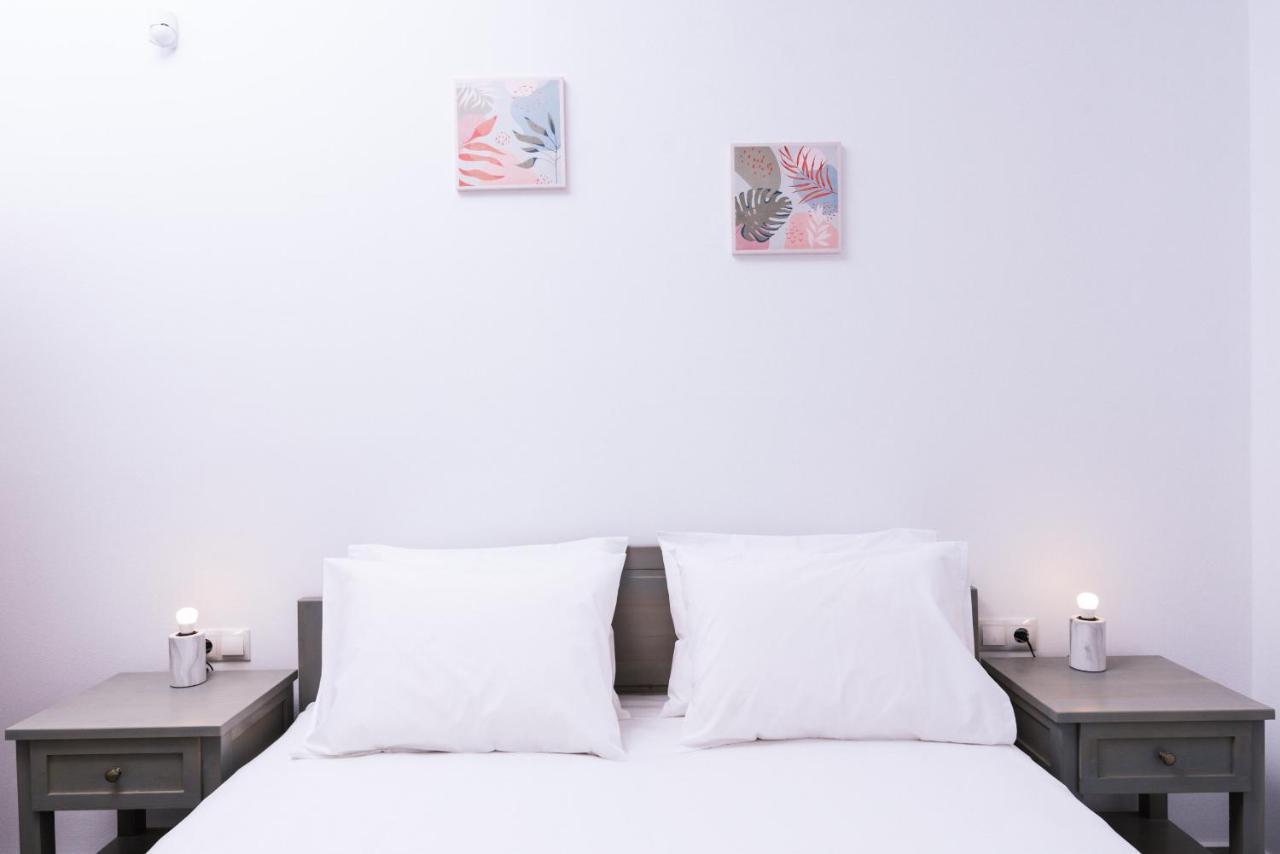 Lychnos Apartments Kamilari Bagian luar foto