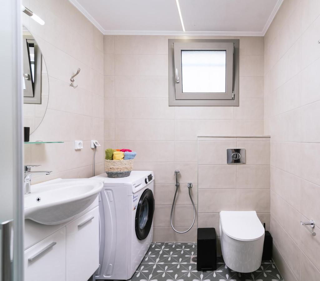 Lychnos Apartments Kamilari Bagian luar foto