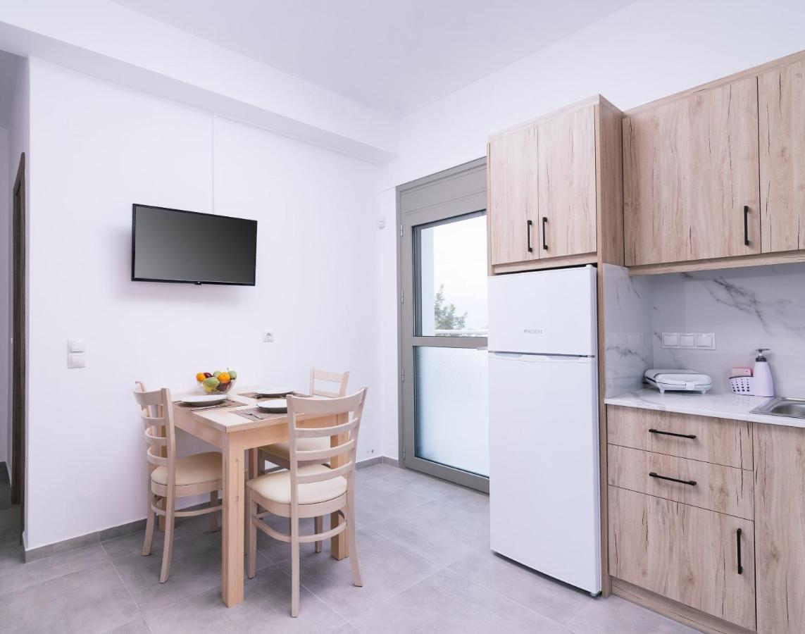 Lychnos Apartments Kamilari Bagian luar foto