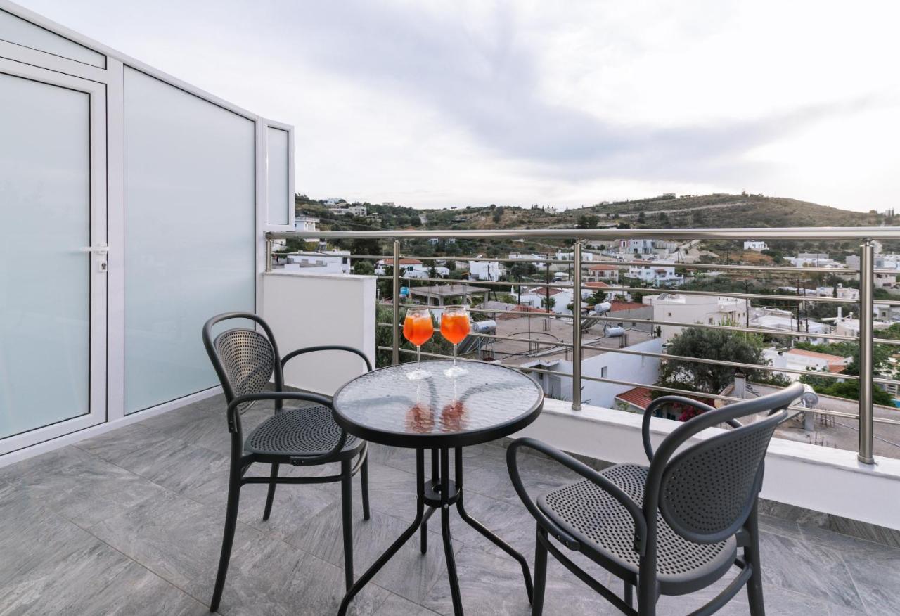 Lychnos Apartments Kamilari Bagian luar foto