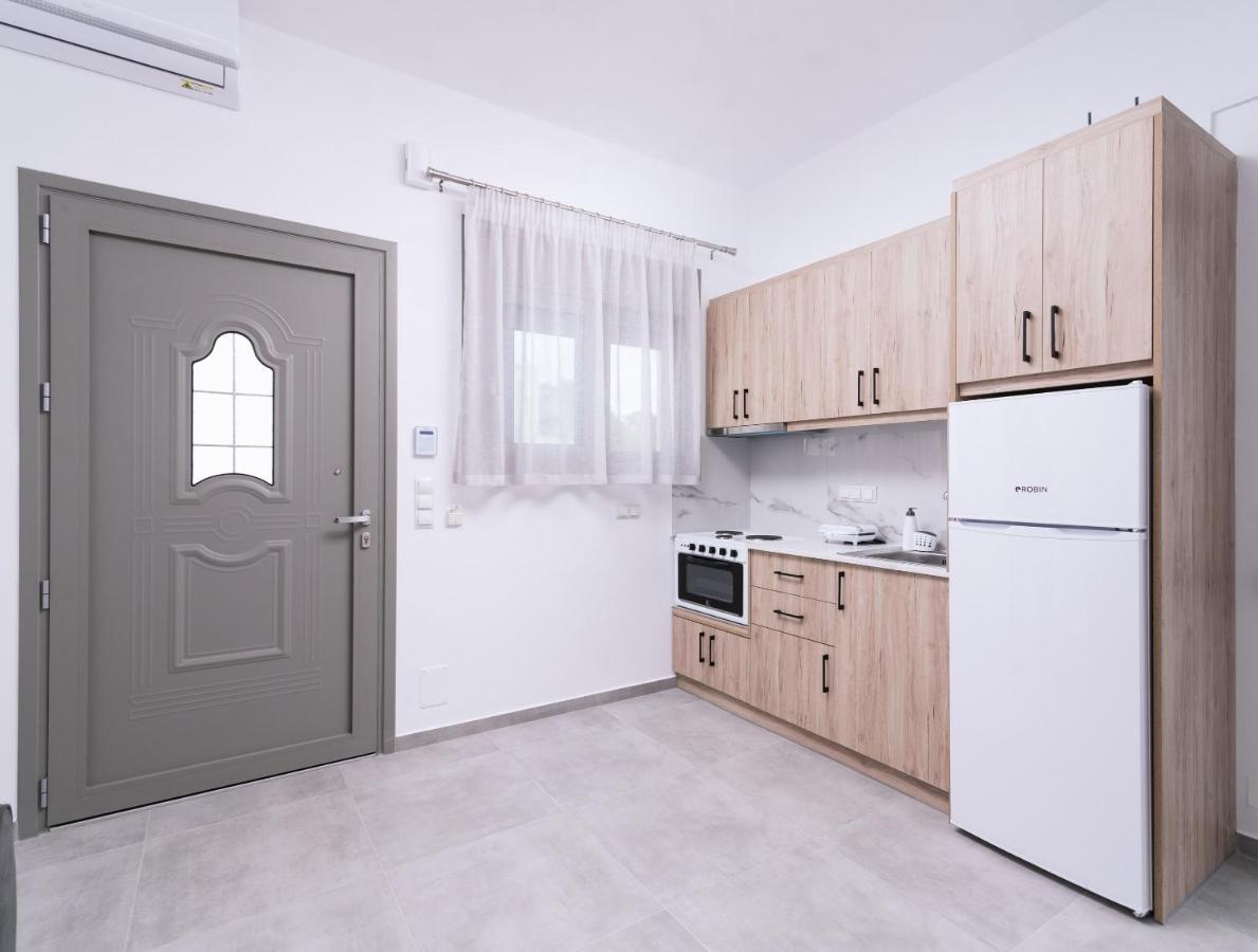 Lychnos Apartments Kamilari Bagian luar foto