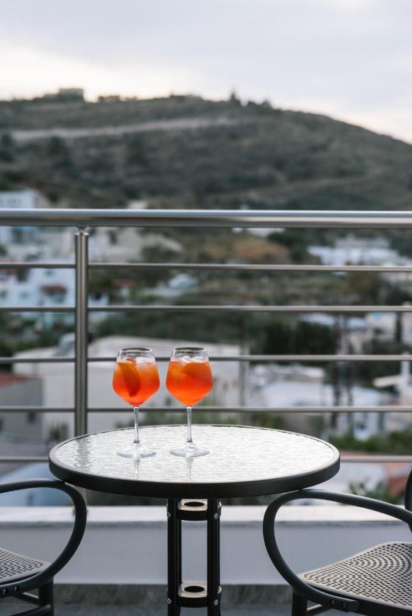 Lychnos Apartments Kamilari Bagian luar foto